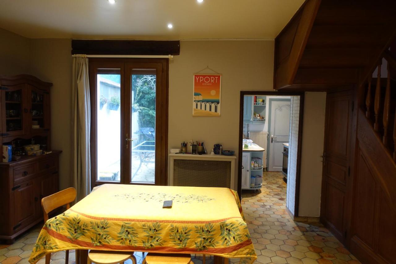 Tout Un 2Eme Etage A 300 Metres De La Mer, Chez L'Habitant ! Fécamp Eksteriør bilde